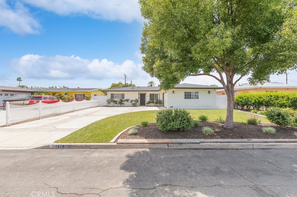 1676 E La Deney Dr, Ontario, CA 91764