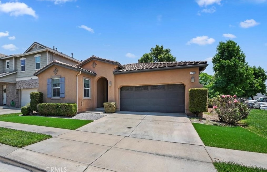 1790 Julia Way, Riverside, CA 92501-1791