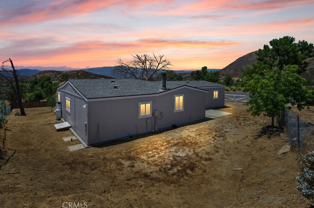 33610 Hayfield Cir, Wildomar, CA 92595