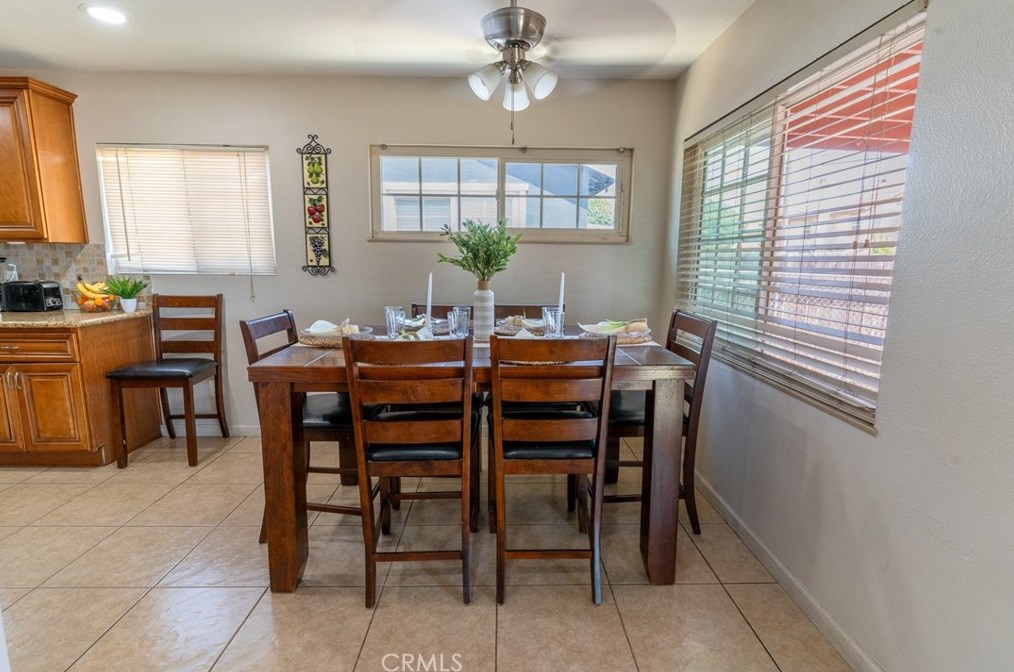 16545 Barbee St, Fontana CA  92336-2567 exterior