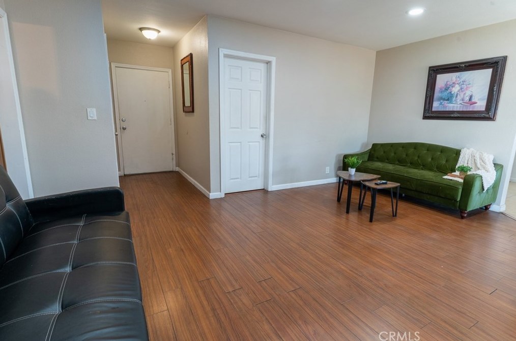 16545 Barbee St, Fontana CA  92336-2567 exterior