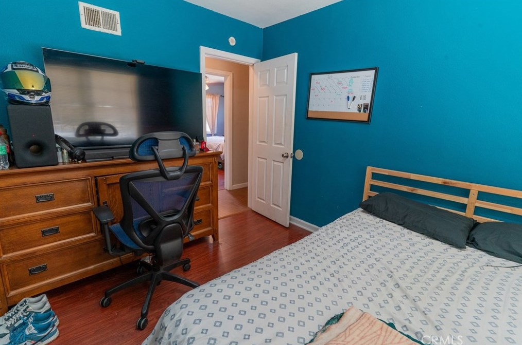 16545 Barbee St, Fontana CA  92336-2567 exterior