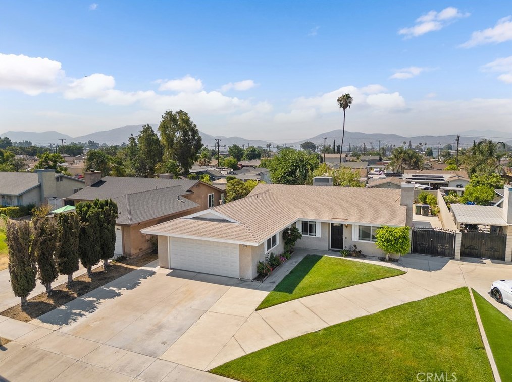 14755 Mallory Dr, Fontana, CA 92335