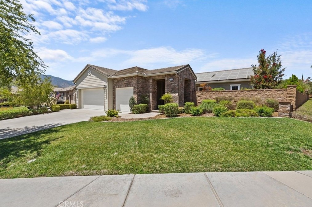 11298 Live Oak Way, Corona, CA 92883