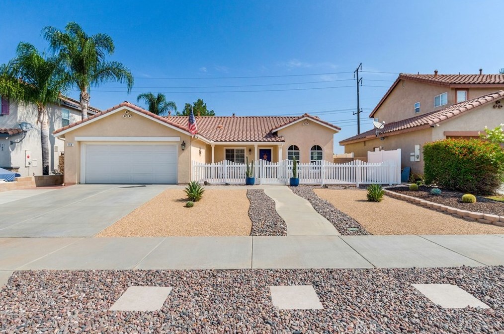 160 Goldenrod Ave, Perris, CA 92570
