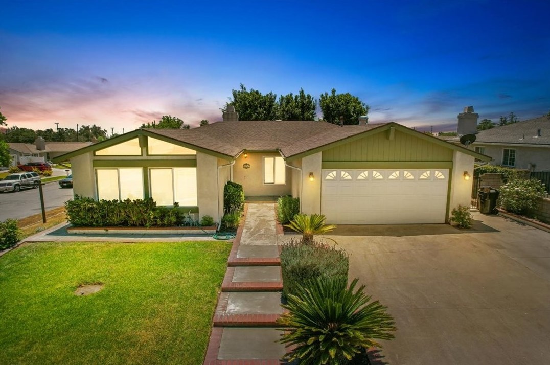 1304 Elmer Ct, Upland, CA 91786