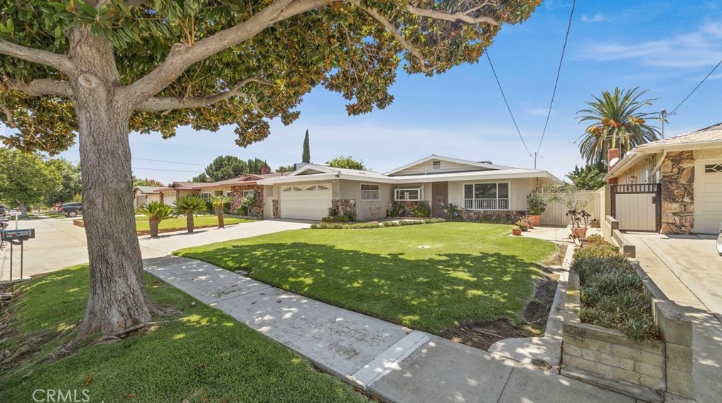 9368 Emerald Ave, Fontana, CA 92335