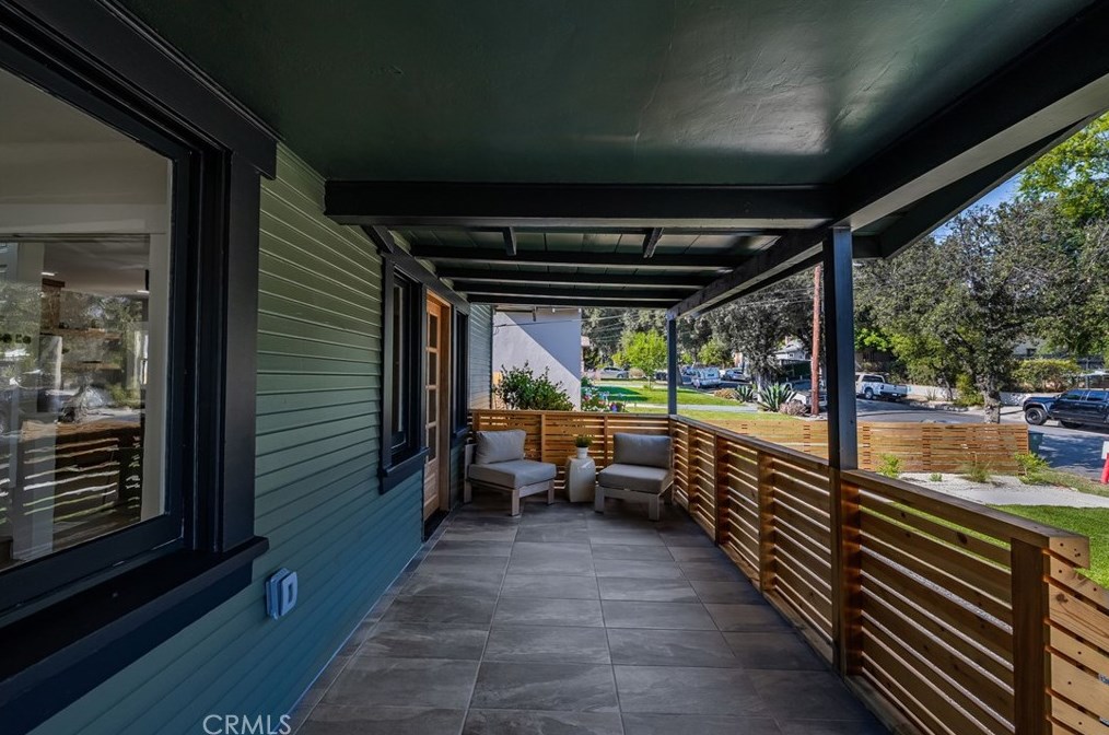 1901 Navarro Ave, Pasadena CA  91103-1551 exterior