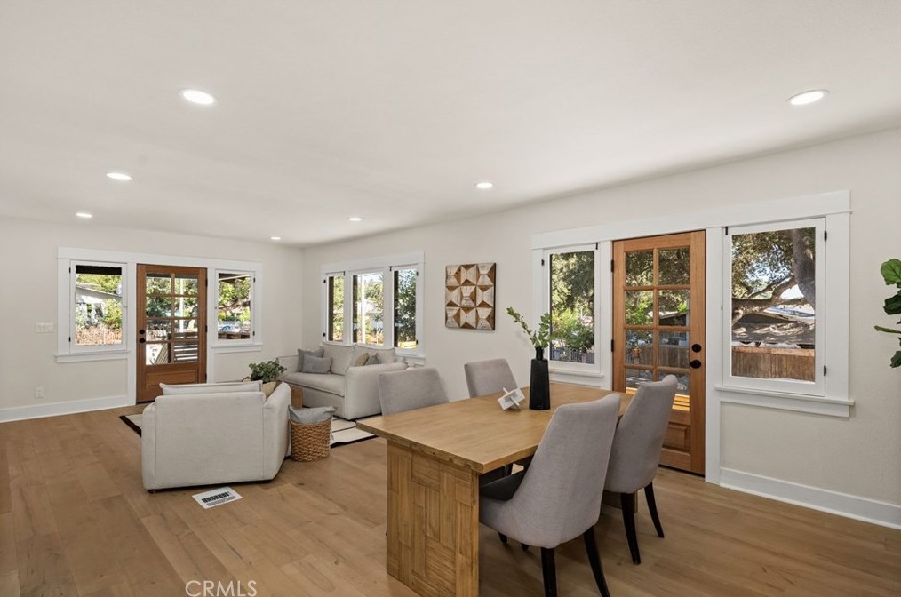 1901 Navarro Ave, Pasadena CA  91103-1551 exterior