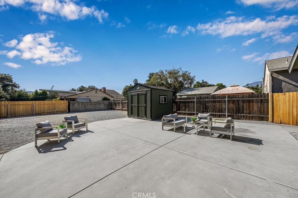 1901 Navarro Ave, Pasadena CA  91103-1551 exterior