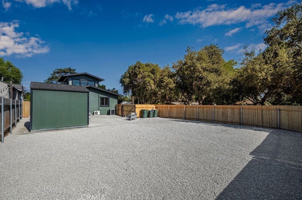 1901 Navarro Ave, Pasadena CA  91103-1551 exterior