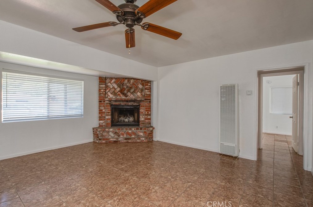 9415 Locust Ave, Fontana, CA 92335