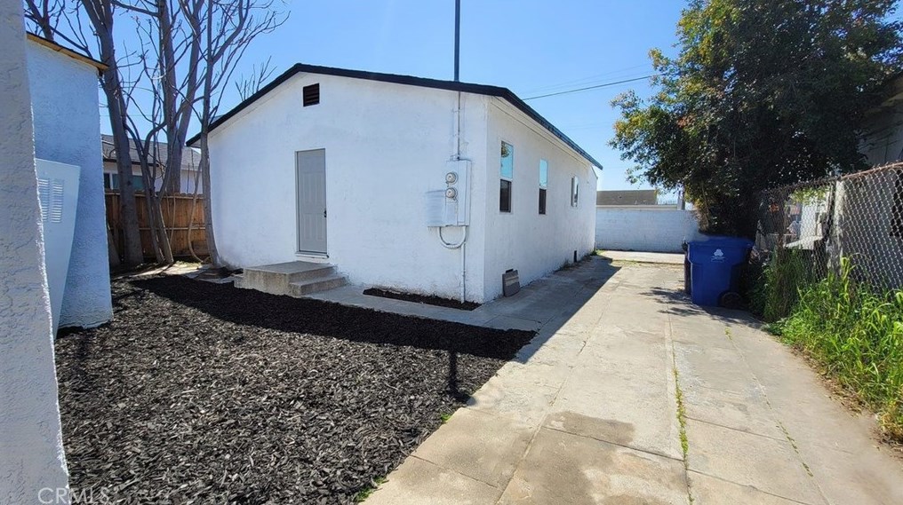 242 58th St, Los Angeles CA  90011-4836 exterior