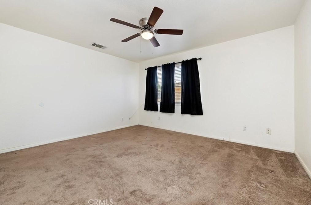 18060 Deodar St, Hesperia CA  92345-5158 exterior