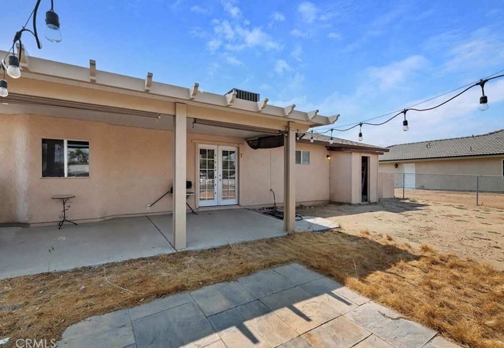 18060 Deodar St, Hesperia CA  92345-5158 exterior