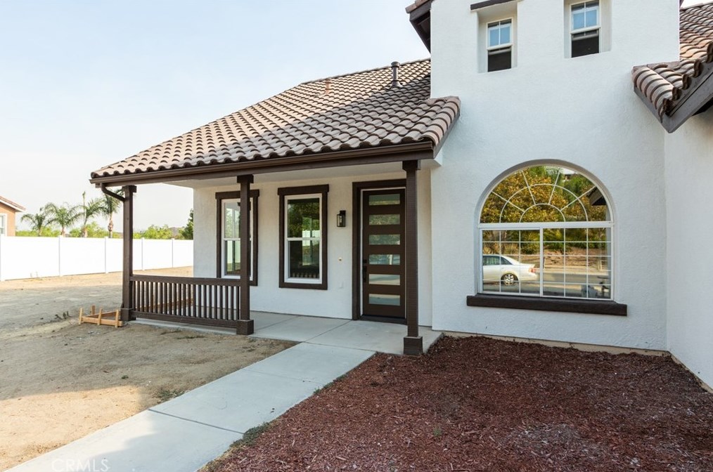 1561 El Paso Dr, Norco, CA 92860-3891