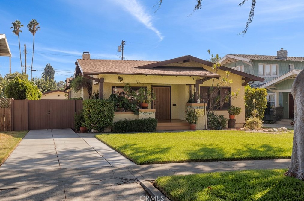 320 Randolph St, Pomona, CA 91768