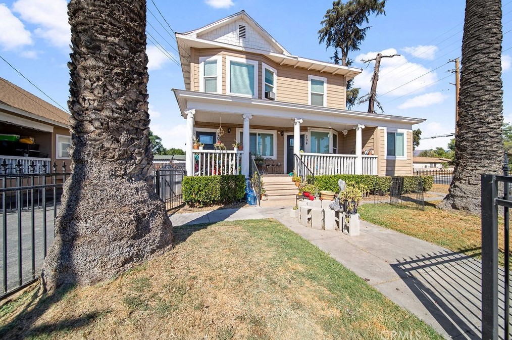 708 9th St, San Bernardino CA  92410-4008 exterior