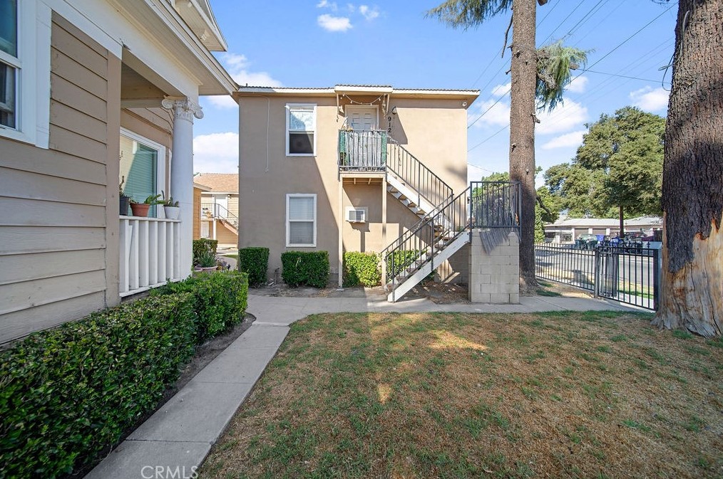 708 9th St, San Bernardino CA  92410-4008 exterior