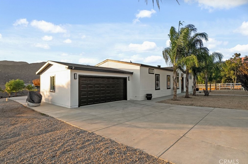 22350 Roxanne Rd, Colton, CA 92324