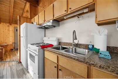 1141 W Alta Vista Avenue, Big Bear City, CA 92314 - Photo 4