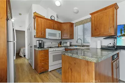 16400 Bubbling Wells #180, Desert Hot Springs, CA 92240 - Photo 4