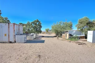 45757 Paddington Rd, Lucerne Valley, CA 92356 - Photo 12