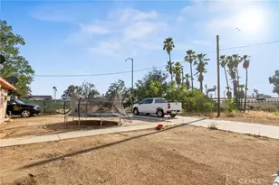 207 E 5th St, Beaumont, CA 92223 - Photo 6