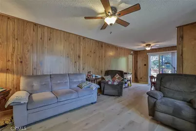 22945 Redwood Way, Crestline, CA 92325 - Photo 12
