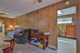 22945 Redwood Way, Crestline, CA 92325 - Photo 16