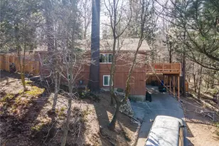 22945 Redwood Way, Crestline, CA 92325 - Photo 4