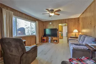 22945 Redwood Way, Crestline, CA 92325 - Photo 10