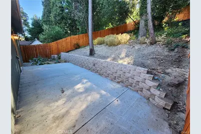 23511 Lake Drive, Crestline, CA 92325 - Photo 10