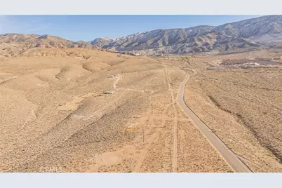 7077 Camp Rock Road, Lucerne Valley, CA 92356 - Photo 8