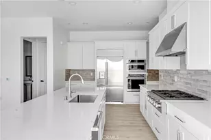 27409 Creekwood Ln, Valencia, CA 91381 - Photo 6