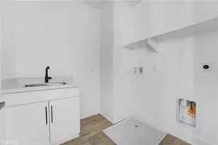 27346 Creekwood Ln, Valencia, CA 91381 - Photo 12