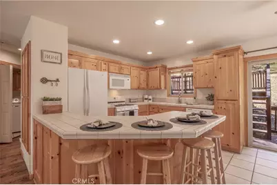 1065 S Minton Avenue, Big Bear City, CA 92314 - Photo 8