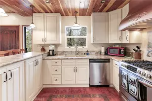 28916 N Shore Rd, Lake Arrowhead, CA 92352 - Photo 6