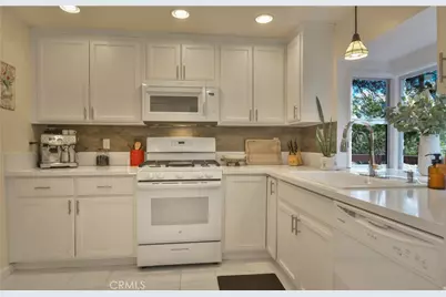 458 Clubhouse Drive, Twin Peaks, CA 92391 - Photo 12