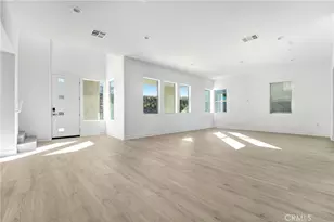 27422 Creekwood Ln, Valencia, CA 91381 - Photo 6