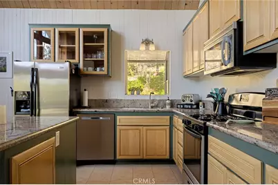 735 Bishorn Drive, Lake Arrowhead, CA 92352 - Photo 8