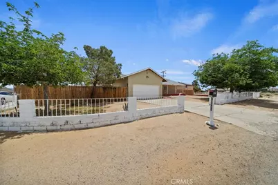 20548 Neuralia Road, California City, CA 93505 - Photo 10
