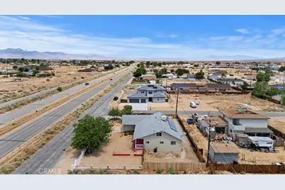 20548 Neuralia Road, California City, CA 93505 - Photo 8