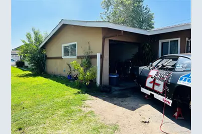 122 E Pioneer Avenue, Redlands, CA 92374 - Photo 2