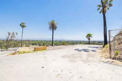 875 W Vista Dr, San Bernardino, CA 92405 - Photo 8