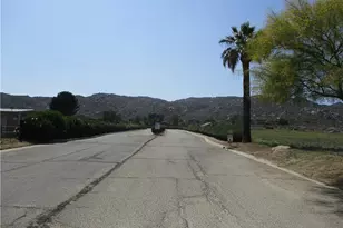 24515 California Ave, Hemet, CA 92545 - Photo 20