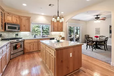 27376 Pinewood Drive, Lake Arrowhead, CA 92352 - Photo 12