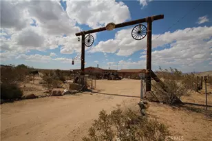 1910 Artesia Ave, Landers, CA 92285 - Photo 6