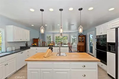 27781 St Bernard Lane, Lake Arrowhead, CA 92352 - Photo 12