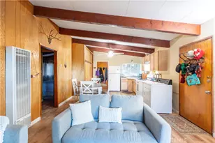 797 Chateau Dr, Crestline, CA 92325 - Photo 4